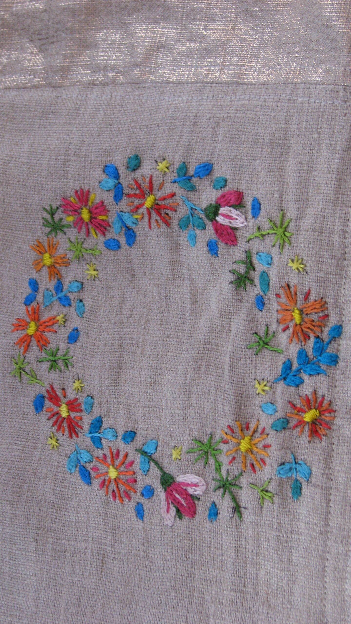 Chemin de table aux fleurettes – Image 3